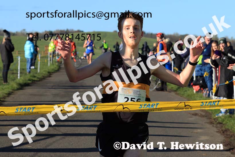 Senior Men and Womens 2023 Heaton Memorial 10k Road Race, Newcastle Town Moor, Newcastle.  Photo: David T. Hewitson/Sports for All Pics